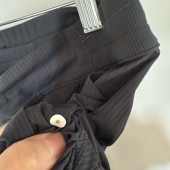 [6] Lululemon Unlined Studio Gray Capri’s - Picture 6 of 11